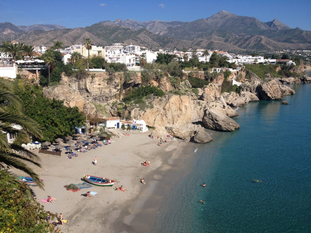 Playas en Nerja para Niños